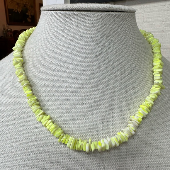 Group of 6 beach theme necklaces - Picture 6 of 8